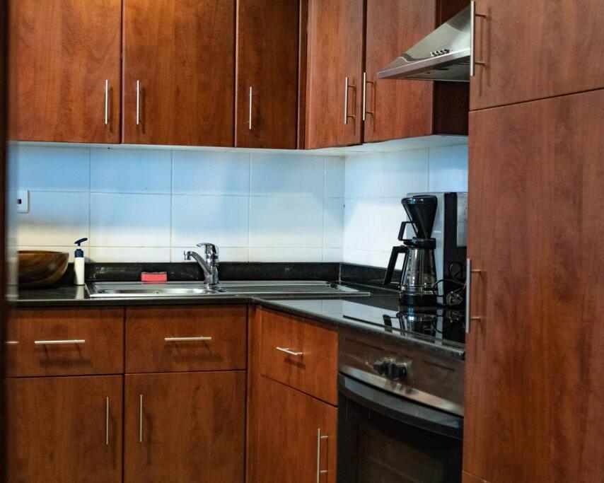 Appartement Breathtaking Lake View In Jlt Metro Cluster