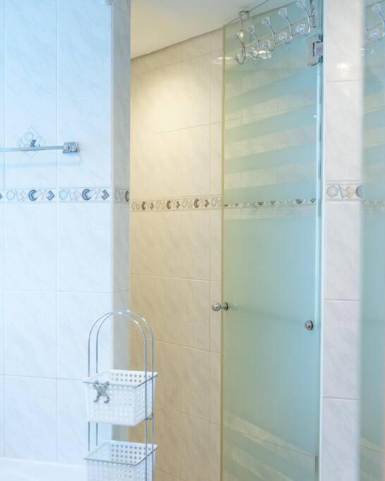 Breathtaking Lake View In Jlt Metro Cluster Appartement *